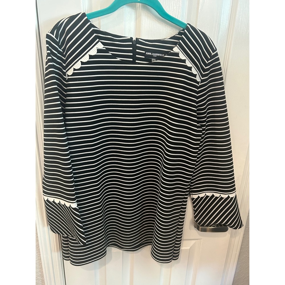 Karl Lagerfeld Top Black White Striped Scallop Trim Bell Sleeve LKWML0577 M